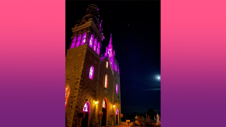 Illuminer pour la sensibilisation au cancer du sein