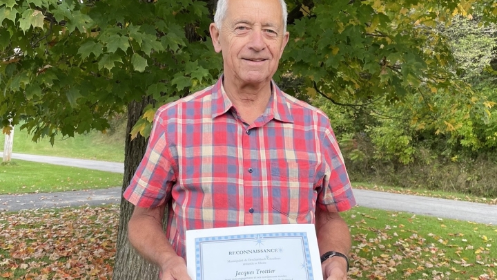 Motion de félicitations pour Jacques Trottier